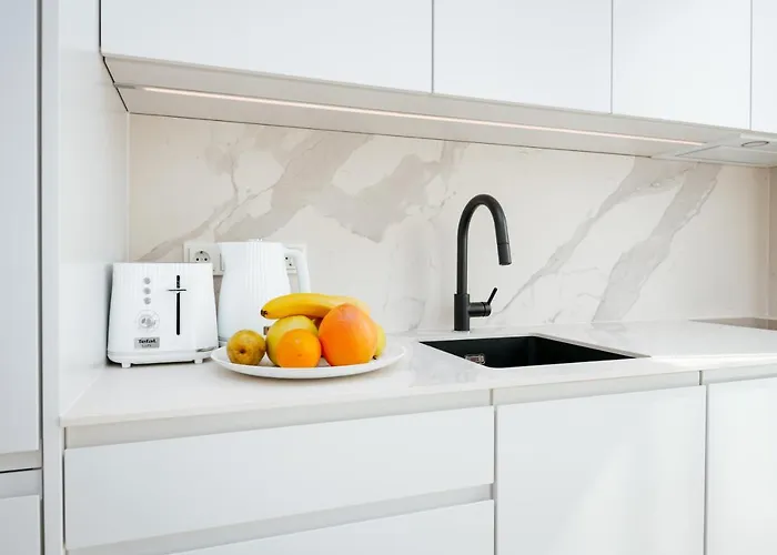 Getaway In The Center. Keyless *