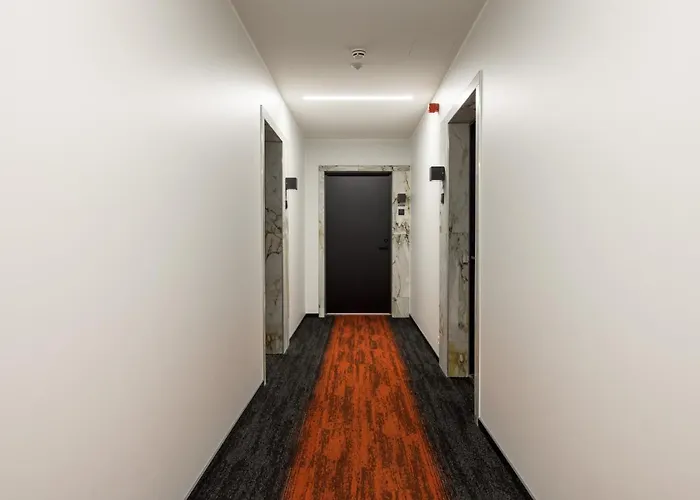 Getaway In The Center. Keyless